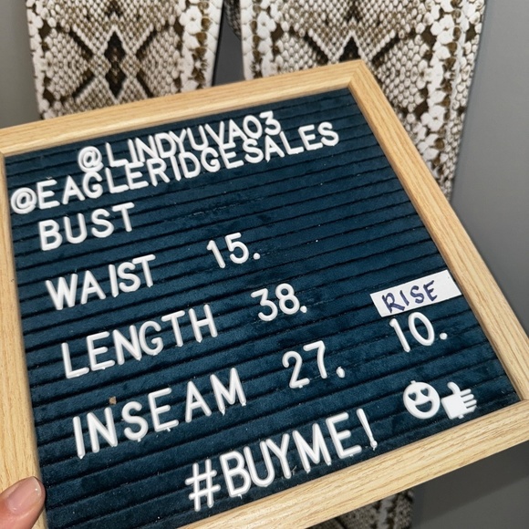 EUC J. Crew Kickout Crop Ankle Pant in Snakeskin Size 29 - Picture 8 of 8